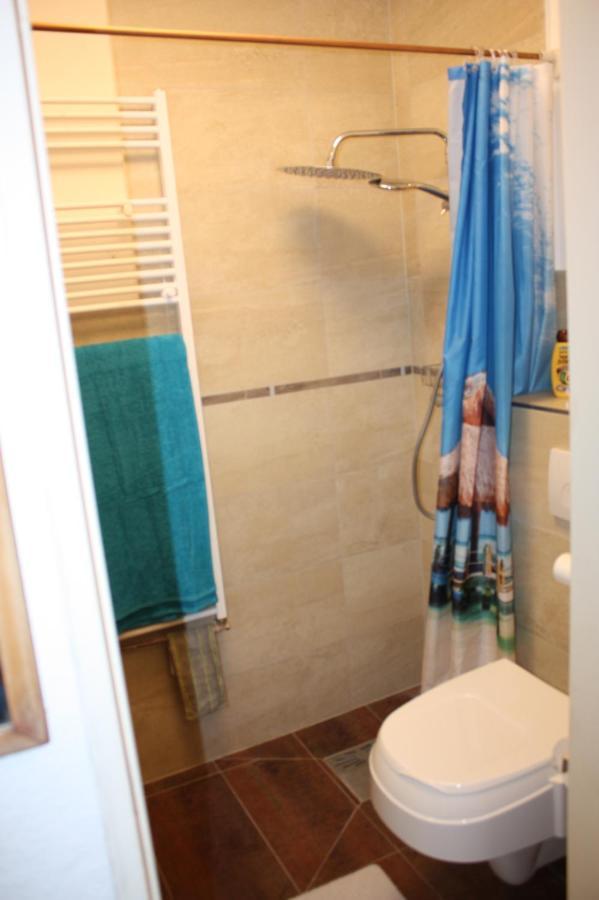 Zentral Gelegene Ferienwohnung Lubecca Esterno foto