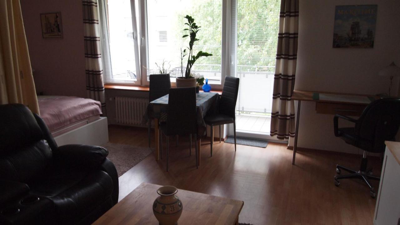 Zentral Gelegene Ferienwohnung Lubecca Esterno foto