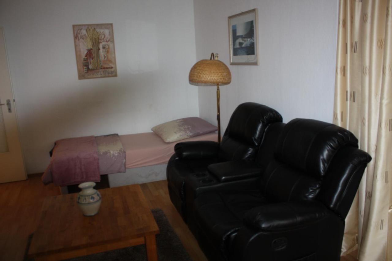 Zentral Gelegene Ferienwohnung Lubecca Esterno foto